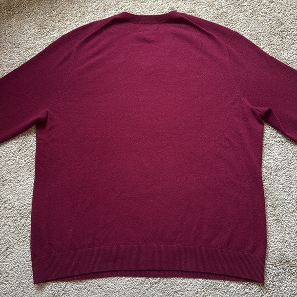 Vince 100% Cashmere Burgundy Red V Neck Sweater - Picture 8 of 8